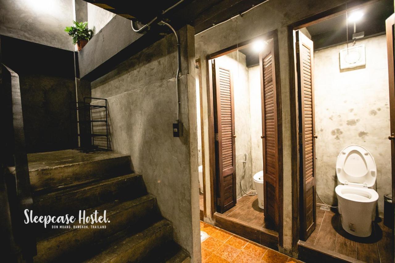 Sleepcase Hostel Bangkok Exterior photo